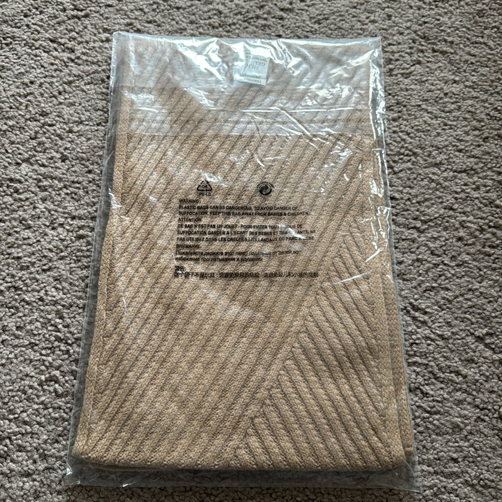 AllSaints Rib Pattern Scarf - Picture 3 of 4